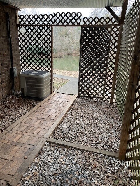Photo - 123 Eaglewood Way