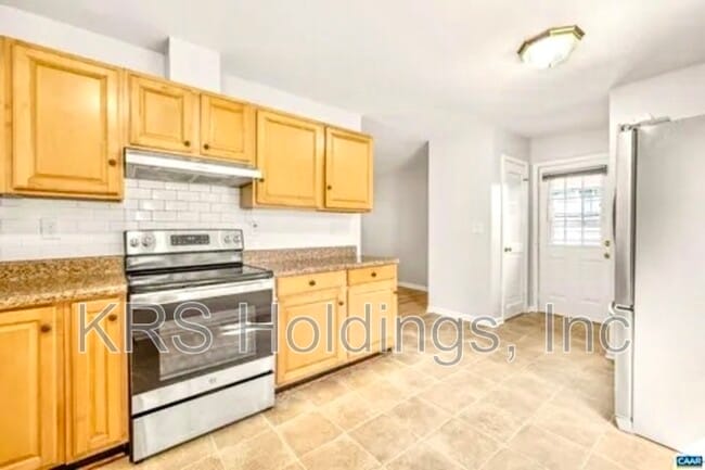 Photo - 804 Raymond Rd