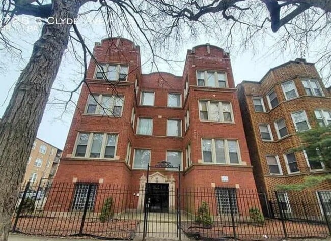 Building Photo - 6723 S Clyde Ave Unit 1 Rental