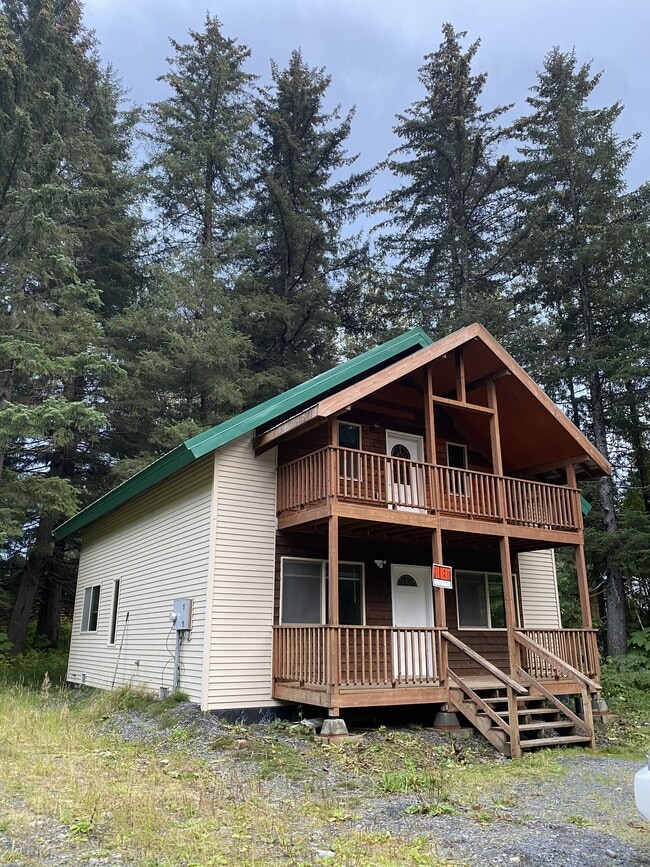 Building Photo - 10429 Bear Paw Dr