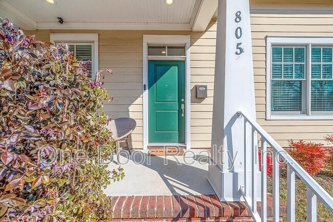 Photo - 805C Lafayette Street