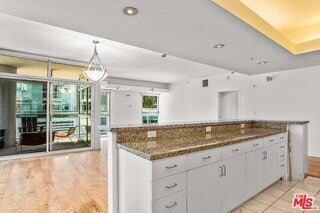 13700 Marina Pointe Dr
