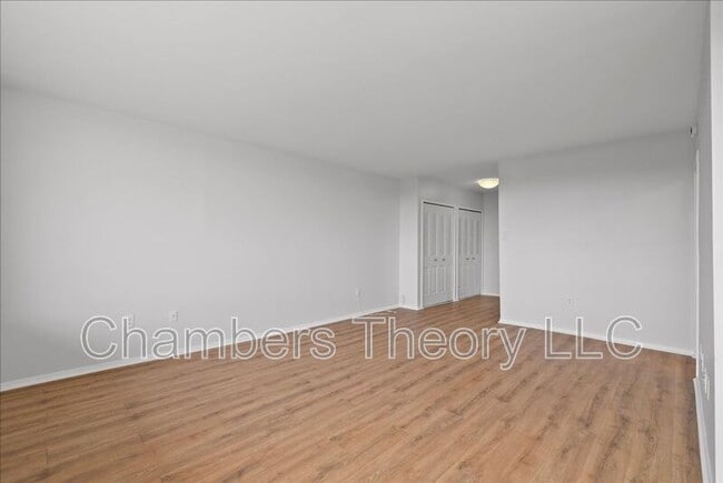 Photo - 3705 S George Mason Dr Unidad #608S