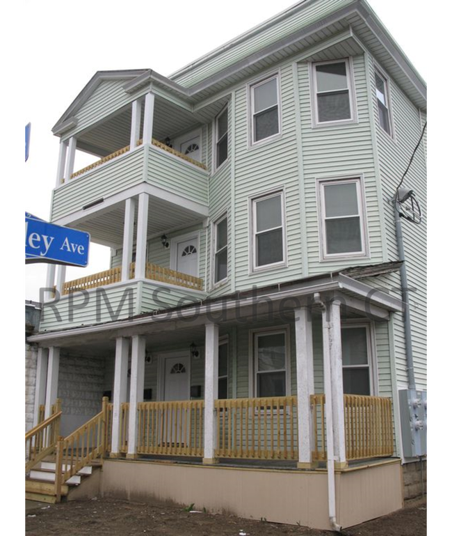 Building Photo - Madison 793-2 Unit Madison 793-2