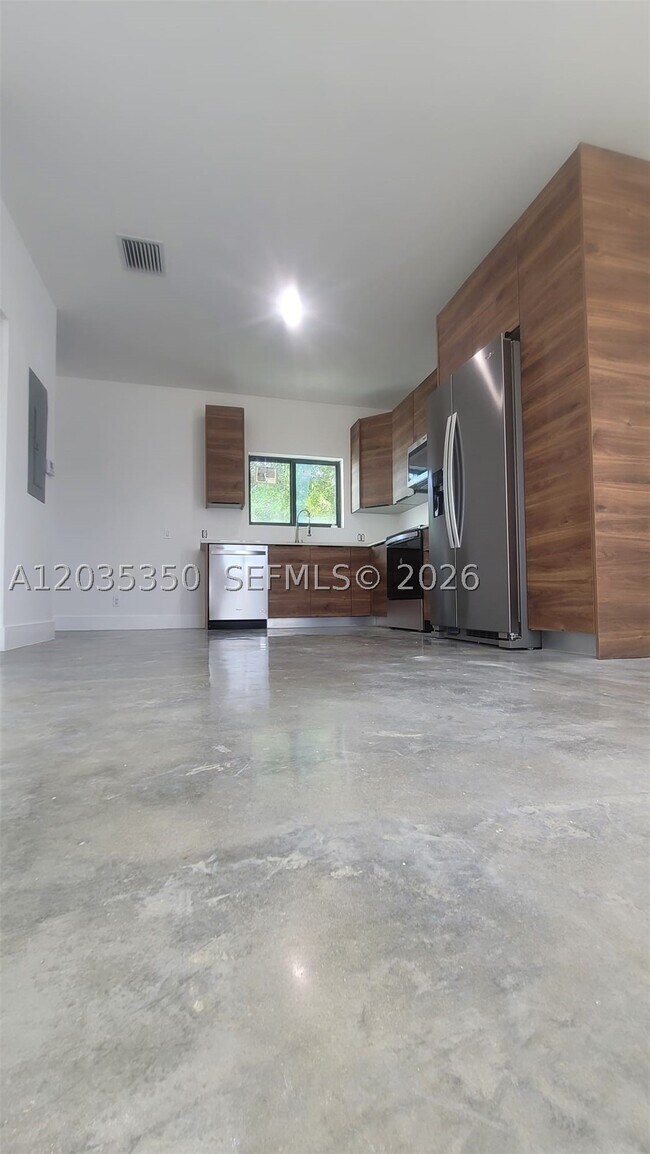 Photo - 2146 NW 69th St Unit B