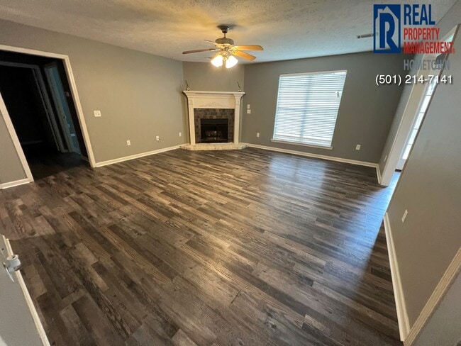 Photo - 2845 York Ln