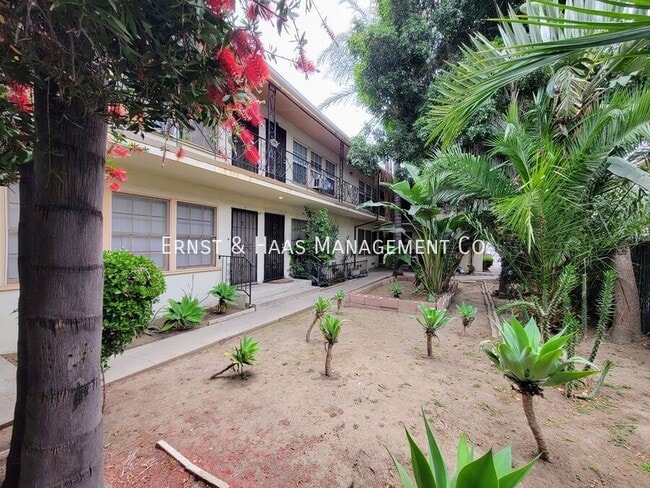 Photo - 1280 E 4th St Apartamento Unidad #01