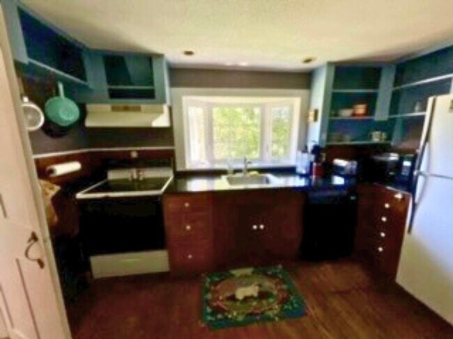 Photo - 10 Great Brook Rd