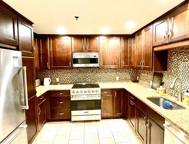 Photo - 240 Devonshire St Unit 3