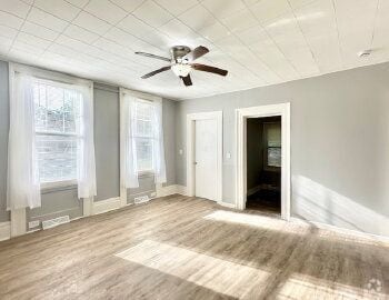 Building Photo - 674 5th Ave Unit 1f Rental