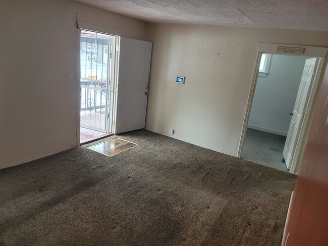 Photo - 1657 Pointview Ave