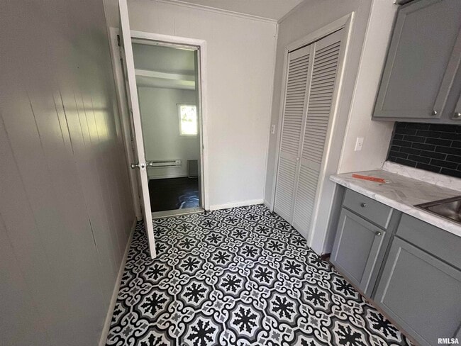 Photo - 1028 S Tonti Cir