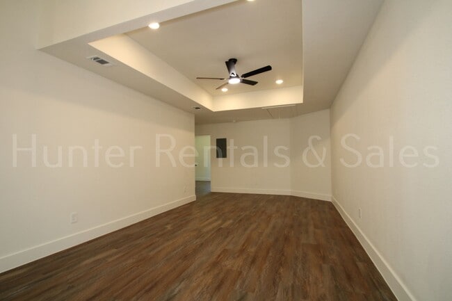 Photo - 1809 Elkins Ave