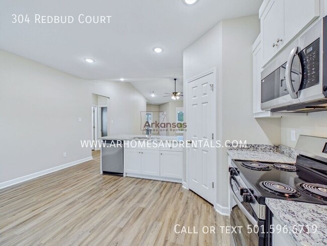 Photo - 304 Redbud Ct