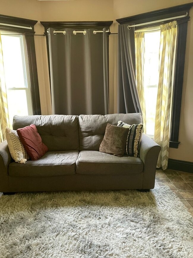 Photo - 420-422 Douglas Street Unit 420  Lower