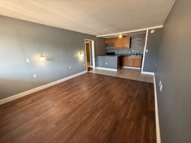 Photo - 115 E Valley View Dr Unit Apt 2