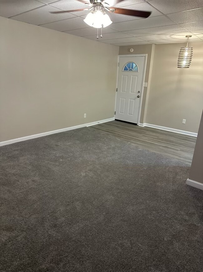 Photo - 5206 MacCorkle Ave SE Unit Apt B