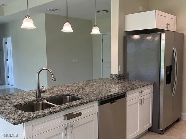 Photo - 2508 20th St W