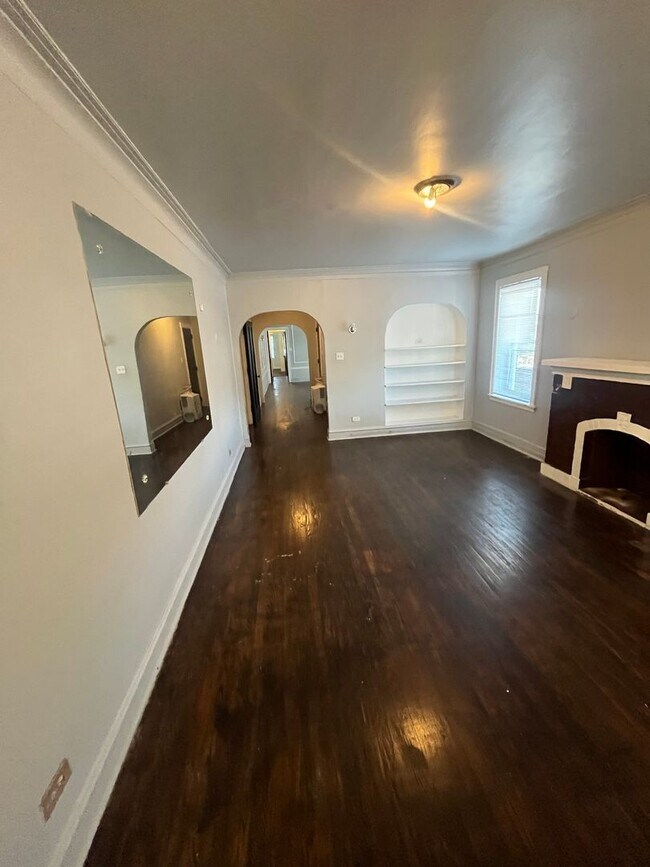 Photo - 7346 S Phillips Ave Unit 7346 S Phillips Ave - 3