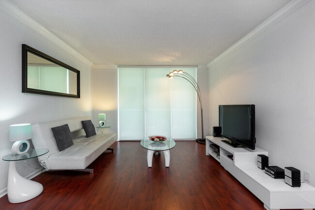 Building Photo - 3901 S Ocean Dr Rental