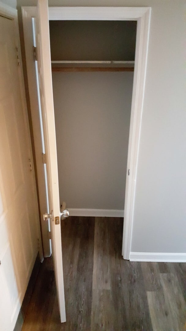 Building Photo - 8 - Hamilton Place Unit 1613A Hamilton Ave