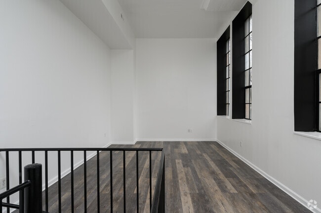 Seville Lofts 1BR, 1.5BA - 729SF