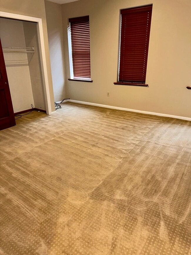 Photo - 2807 Jane St