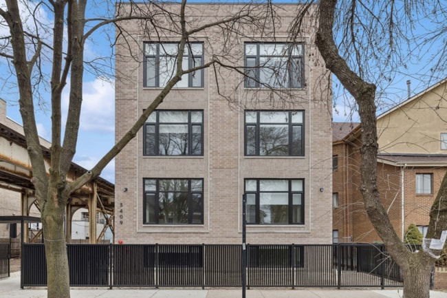 Building Photo - 3409 N Bosworth Ave Unit 1E