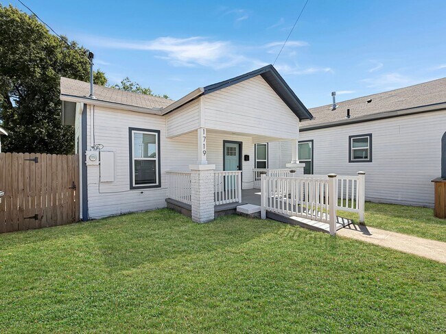 Photo - 1719 NW 25th St