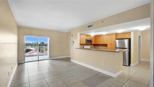 Photo - 120 SW 37th Ave Unidad 505 Rental