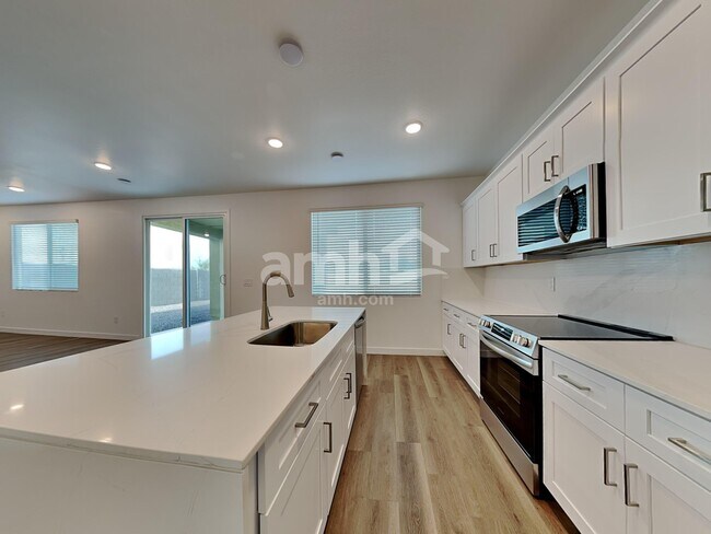 Photo - 9746 W Luxton Ln