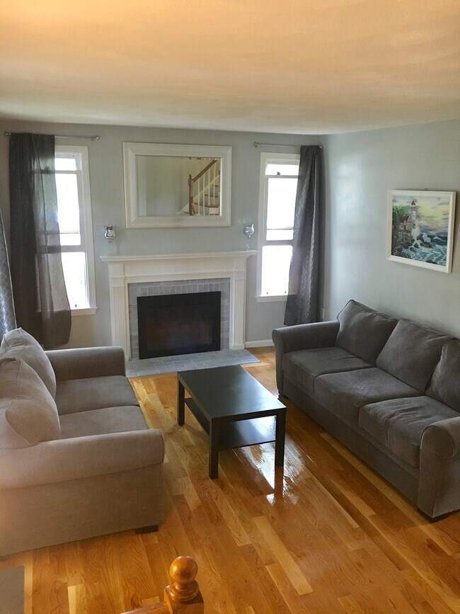 Photo - 188 Wellman Ave