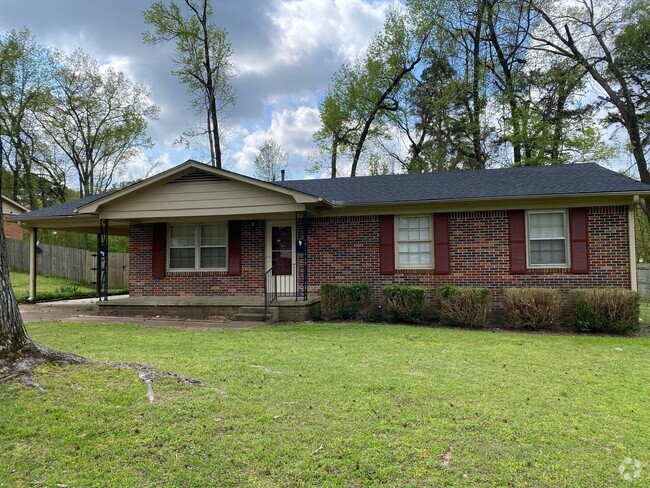 Building Photo - 104 McCool Dr Rental