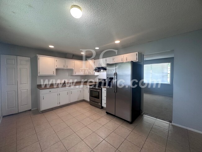 Photo - 917 Timberline-