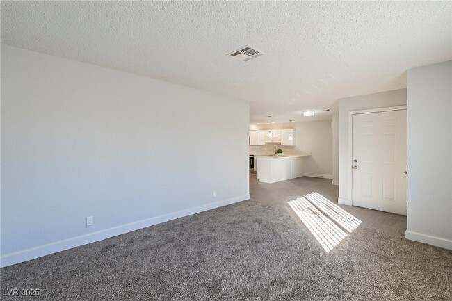 Building Photo - 832 Mantis Way Rental