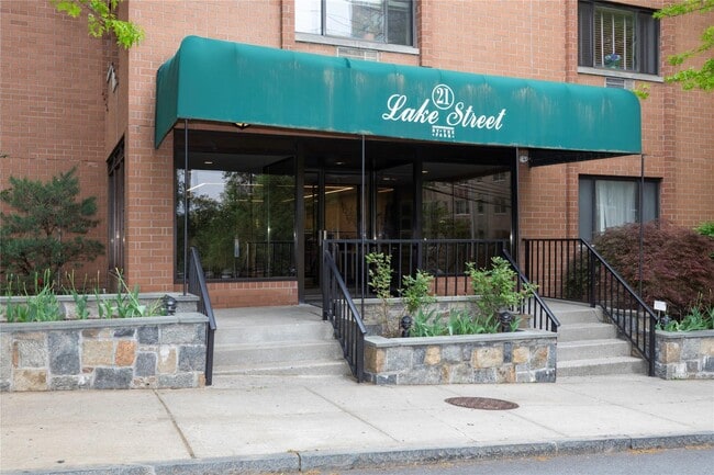 Photo - 21 Lake St Condo Unit 6L