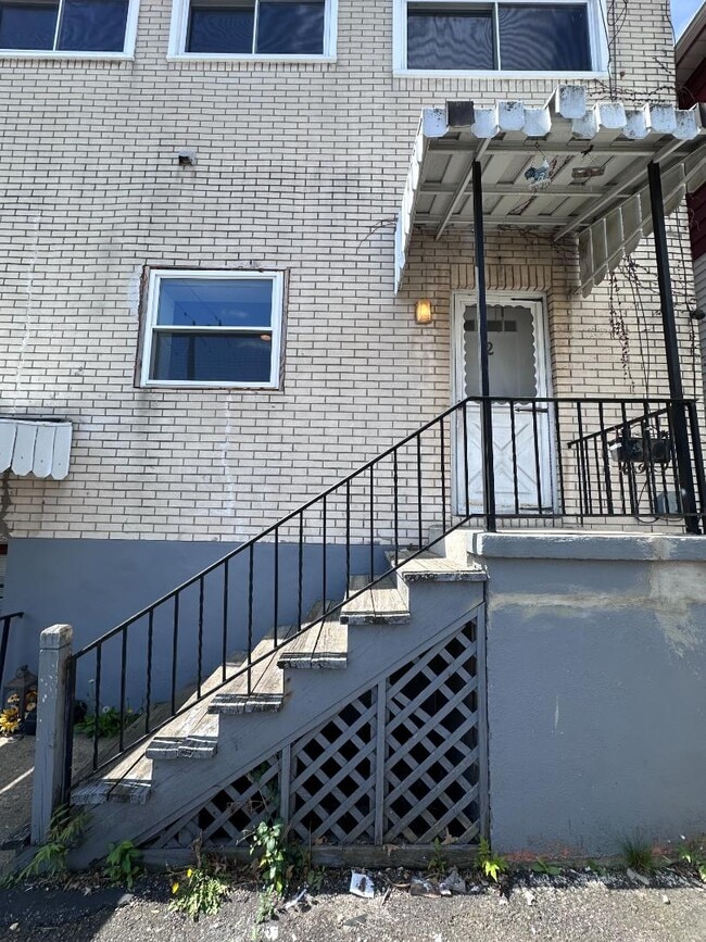 Building Photo - 312 Blackman St Rental