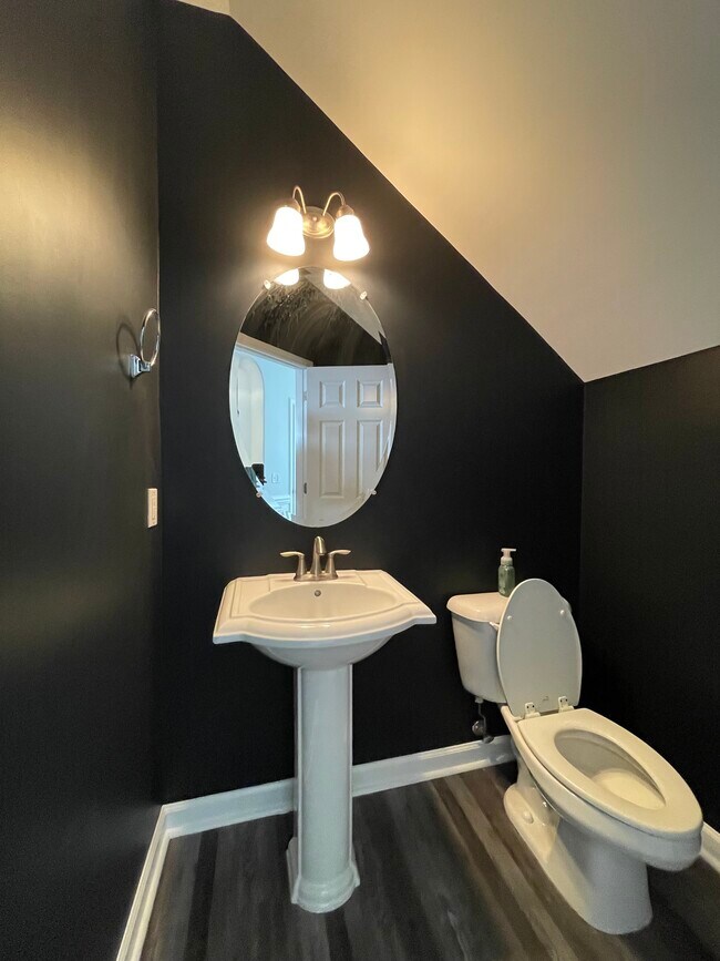 Photo - 320 Summer Hill Way