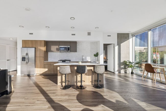 Photo - 222 E Jefferson St Unidad ID1369273P