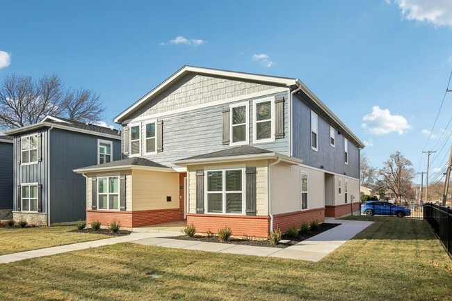 Photo - Main Street Townhomes Unit 3 W 77th St.