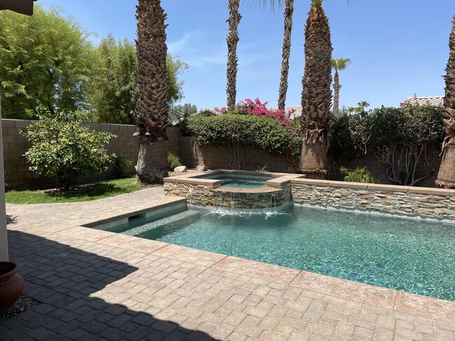 Building Photo - 60880 Azul Ct Rental