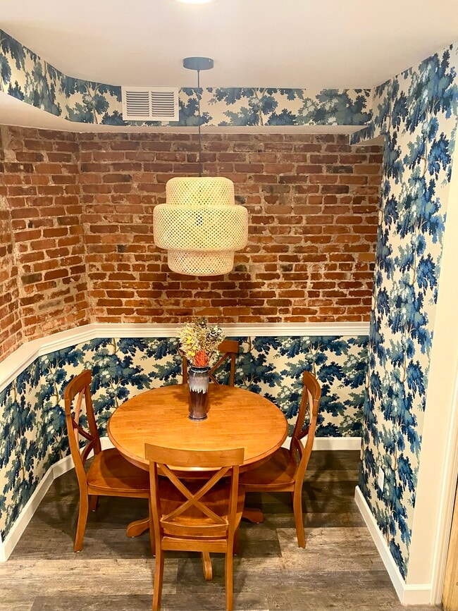 Exposed brick - 833 6th St NE