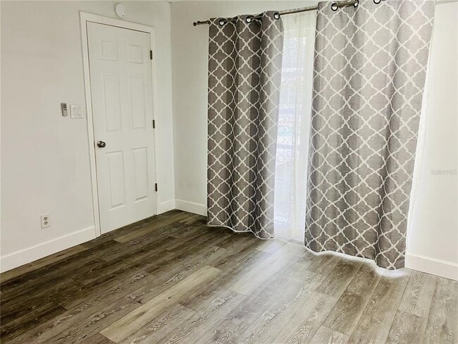 Photo - 608 Overhill Dr