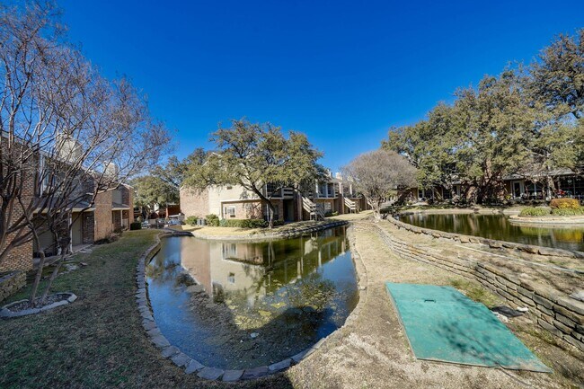 Photo - 2Bedroom Lakeshore view Condo-Carrollton Unit #411