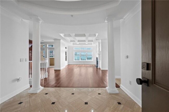 Photo - 3334 Peachtree Rd NE Unit 1902