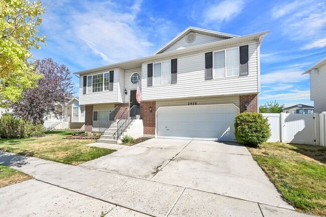 Photo - Beautifully Updated 4-Bedroom Home in Syracuse!