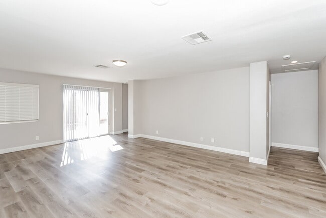 Photo - 840 Cotton Wind St