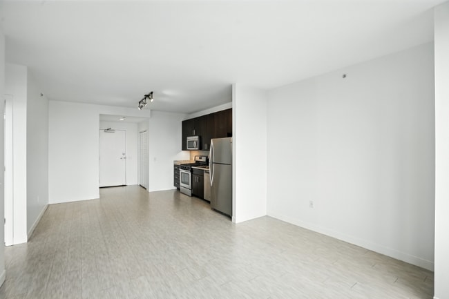 155 Forest Ave
