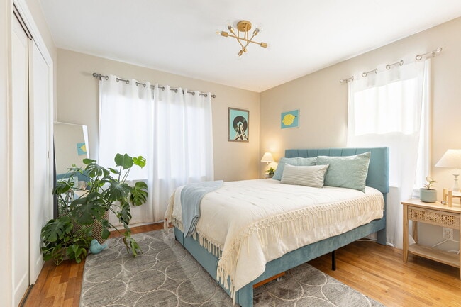 Photo - 1331 Rainier Ave