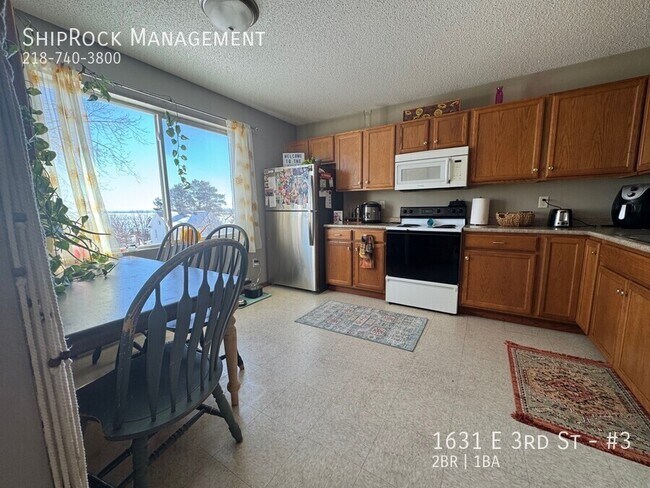 Photo - 1631 E 3rd St Unidad #3